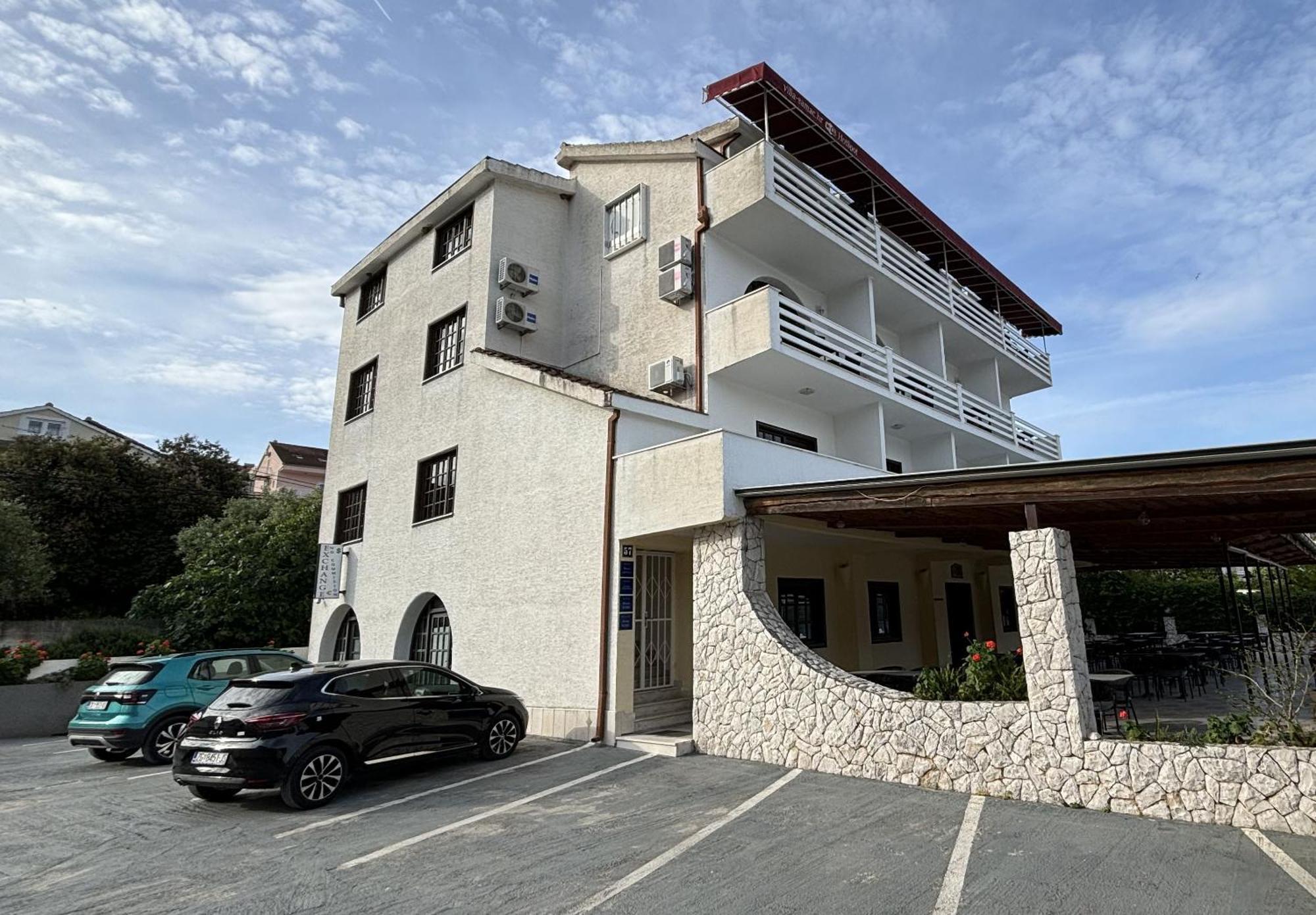 Villa Samac เซเกต วรันยีชา ภายนอก รูปภาพ